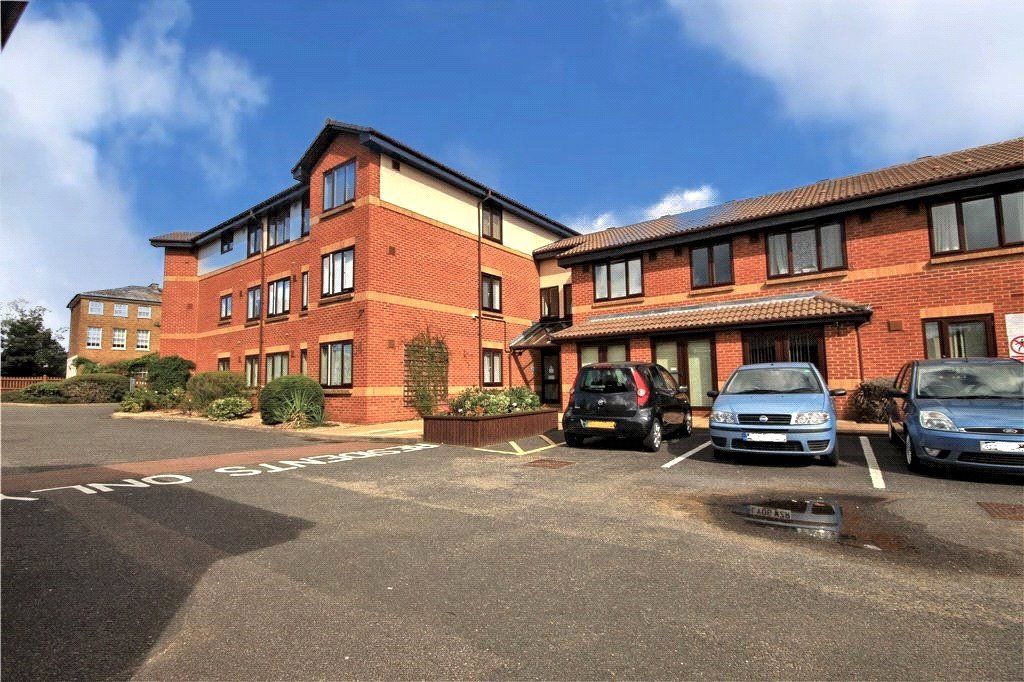 2 bed flat for sale in Albany Place, Egham, Surrey TW20 Zoopla