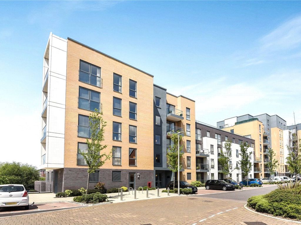 1 bed flat for sale in House, Drake Way, Reading, Berkshire RG2