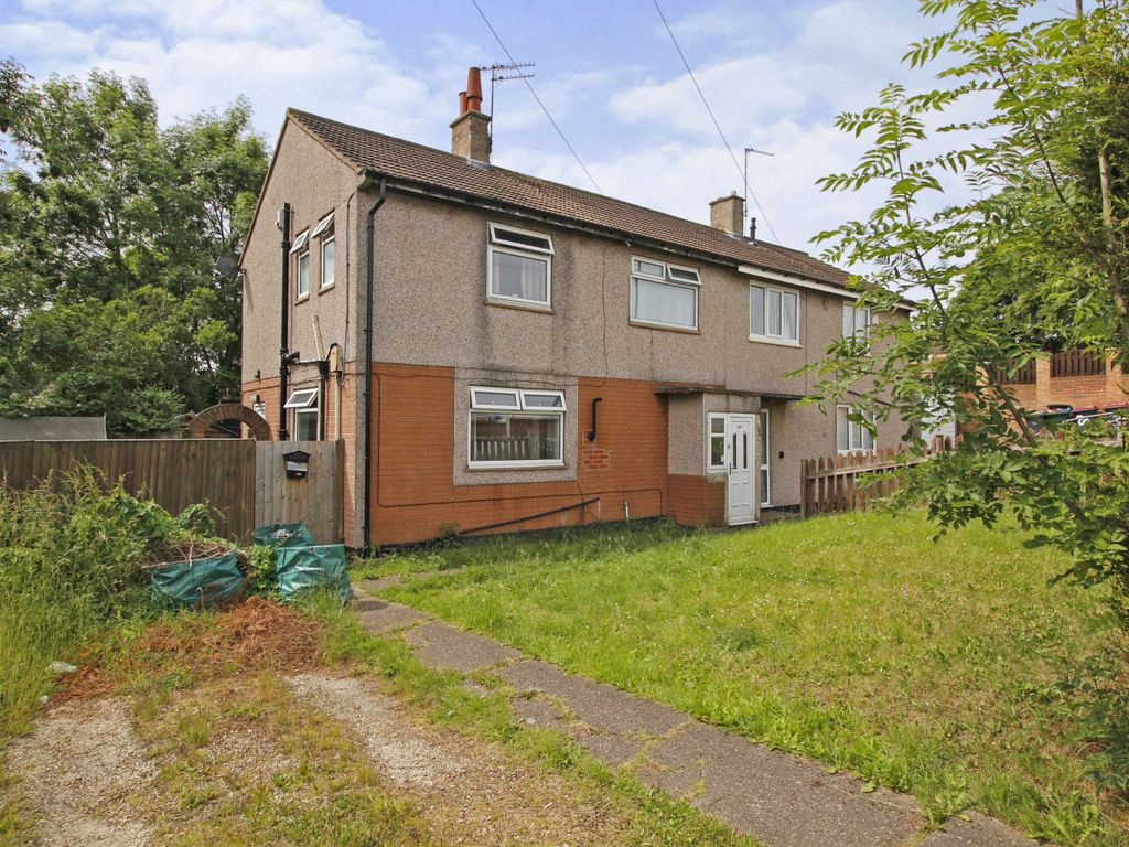 3 bed semidetached house for sale in Kilnhurst Road, Rawmarsh