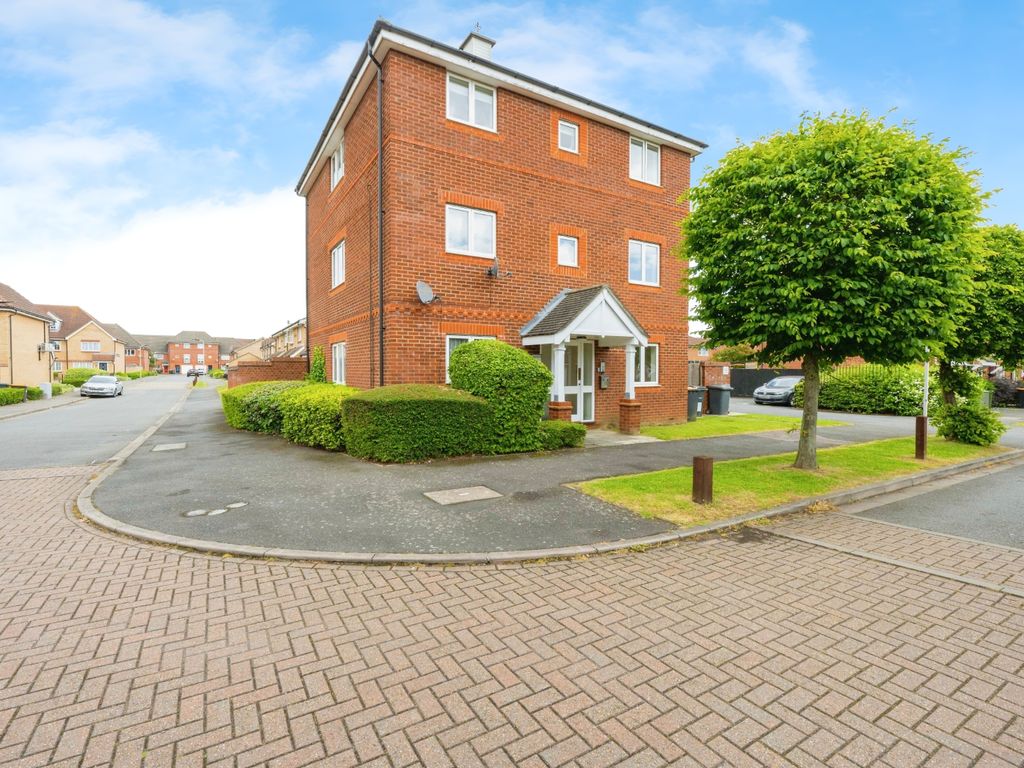 2 bed flat for sale in Goodman Road, Bedford, Bedfordshire MK42, £