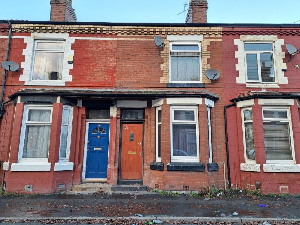 2 bed terraced house for sale in Street, Fallowfield