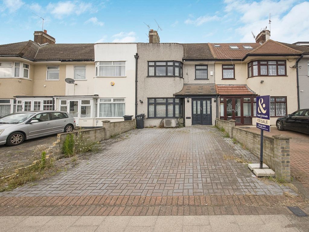 4 bed terraced house for sale in Eastern Avenue, Gants Hill, Ilford