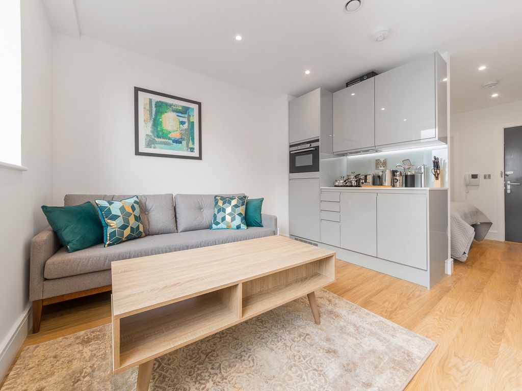 Studio to rent in Papermill House, 363 South Street, Romford RM1 Zoopla