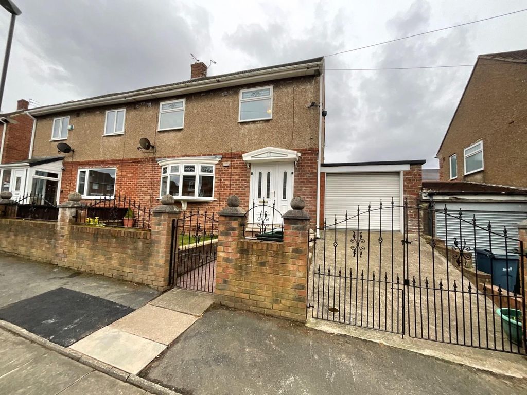 3 bed semidetached house for sale in Petersfield Road, Pennywell