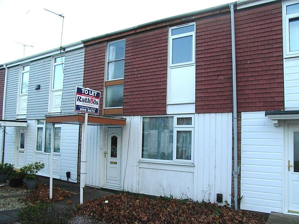 3 bed terraced house to rent in Bucksburn Walk, Leicester LE4, £1,195