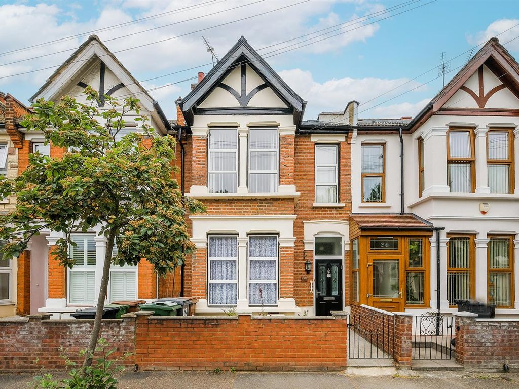 4 bed property for sale in Barclay Road, London E11 Zoopla