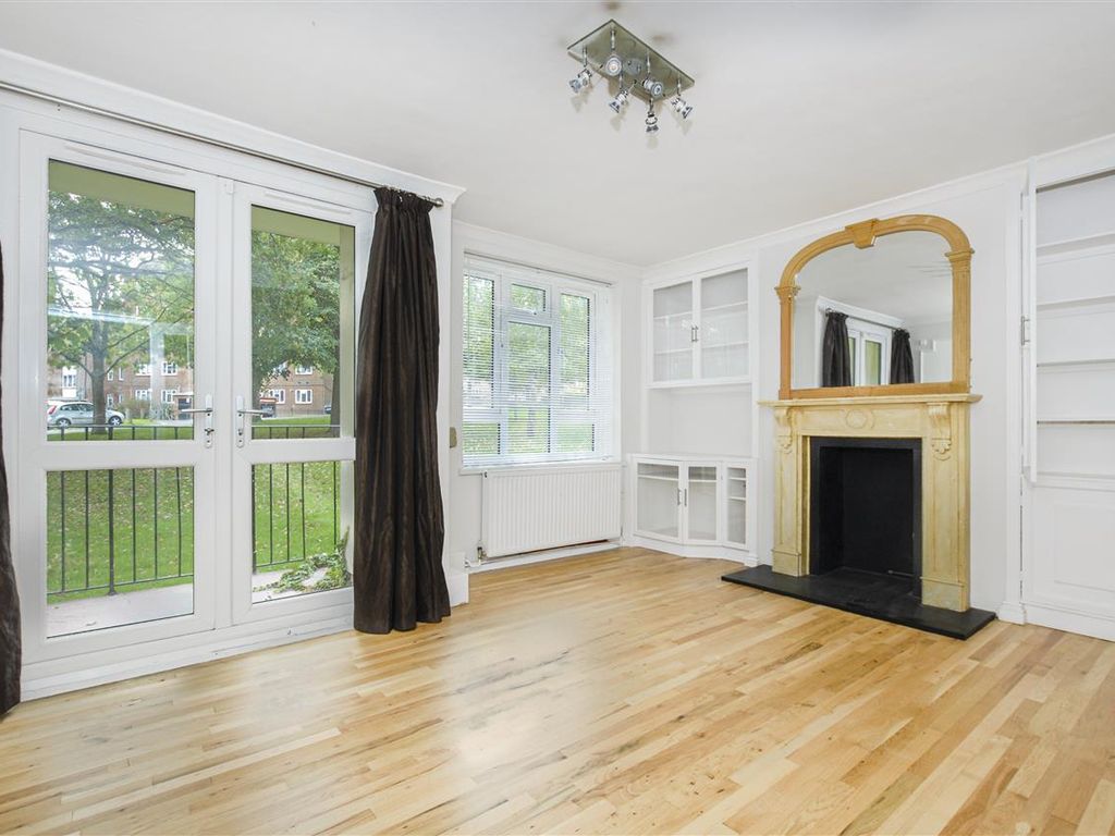 3 bed flat for sale in Mullens House, Whitnell Way, Putney SW15, £