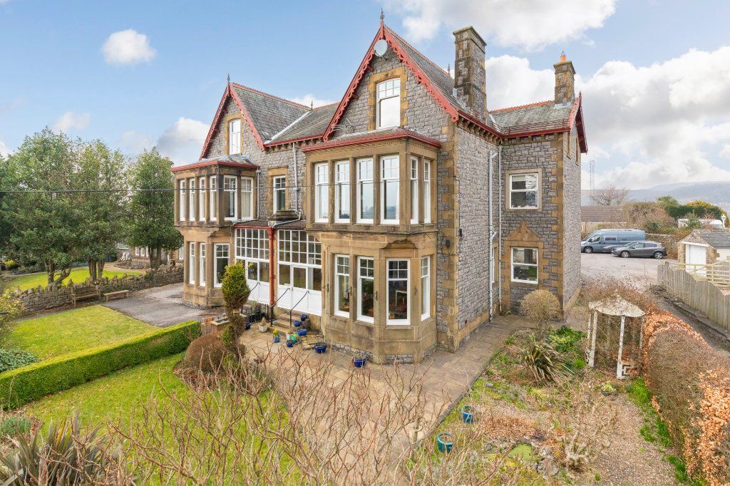 7 bed semidetached house for sale in Duke Street, Settle, North