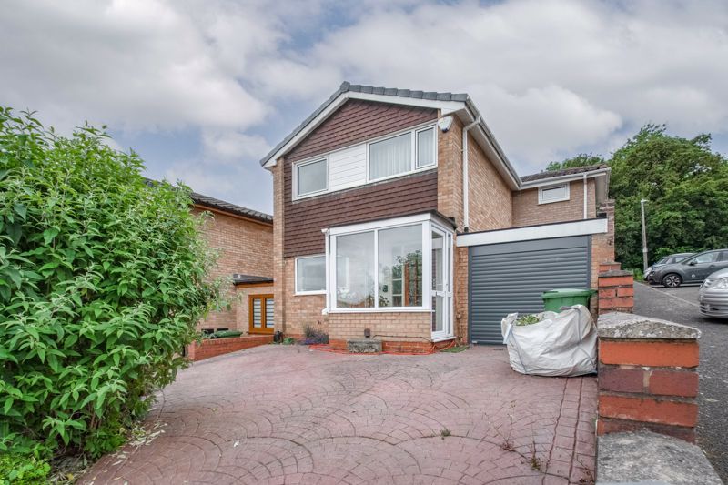 3 bed linkdetached house for sale in Salford Close, Woodrow South