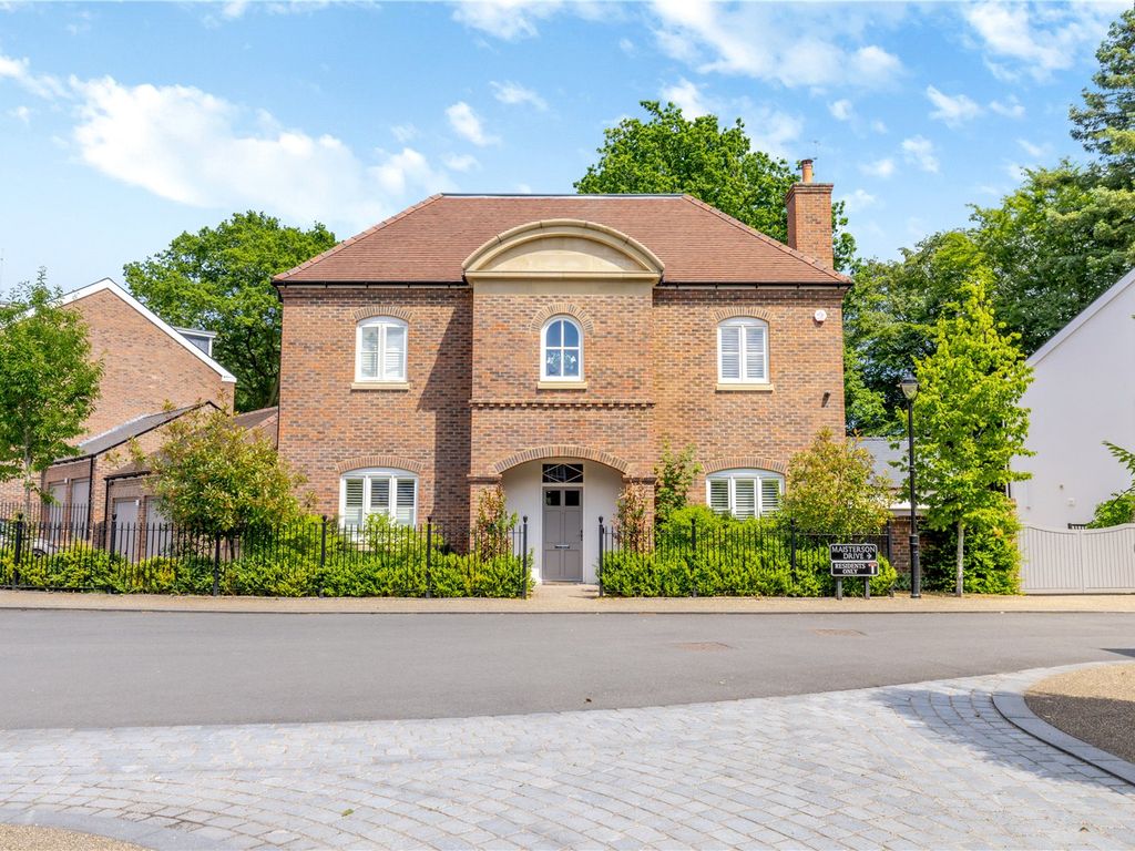 5 bed detached house for sale in Serpentine Square, Nether Alderley