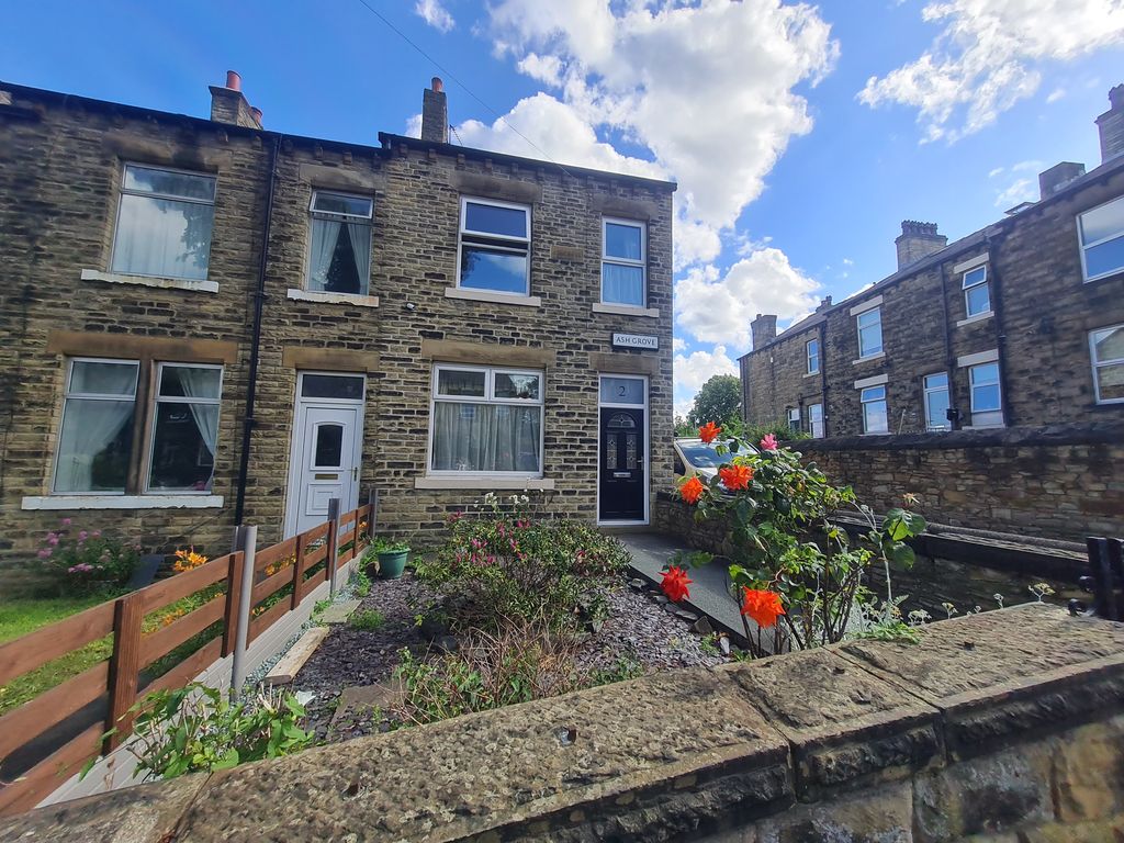 4 bed end terrace house to rent in Ash Grove, Earlsheaton, Dewsbury