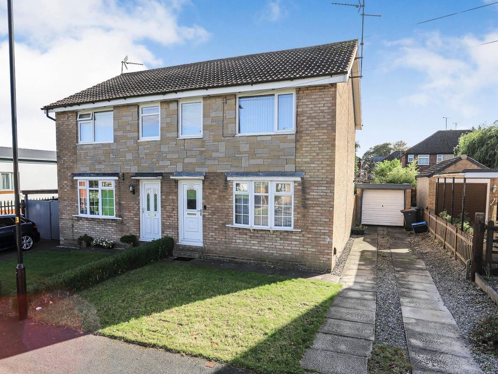 3 bed semidetached house to rent in Kingsley Park Mews, Harrogate HG1
