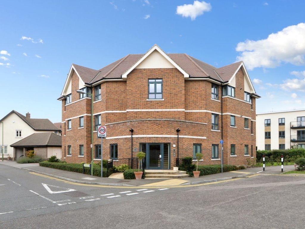 2 bed flat to rent in Sheldon Way, Berkhamsted HP4, £1,450 pcm Zoopla