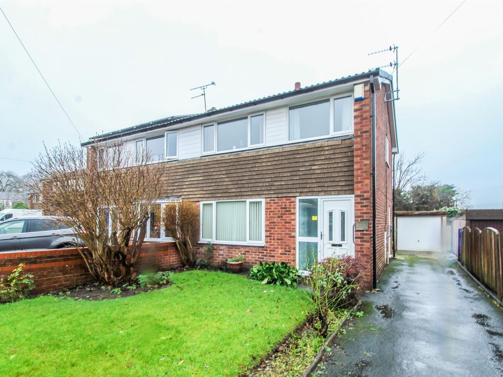 3 bed semidetached house for sale in Monkwood Road, Outwood, Wakefield