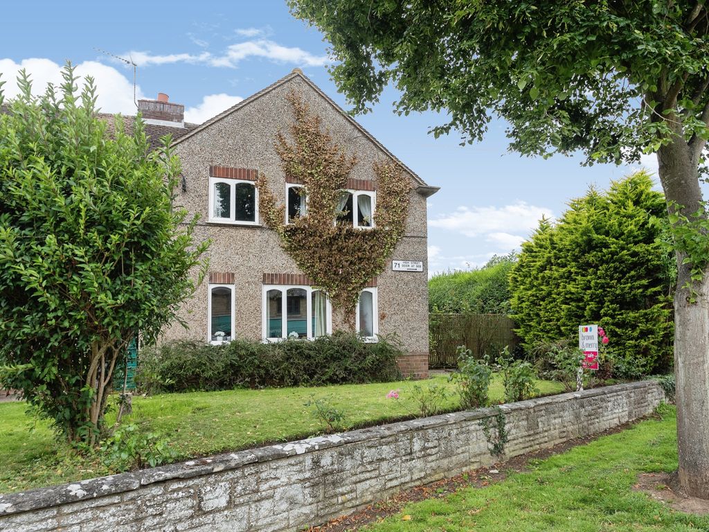 3 bed semidetached house for sale in High Street, Potterspury