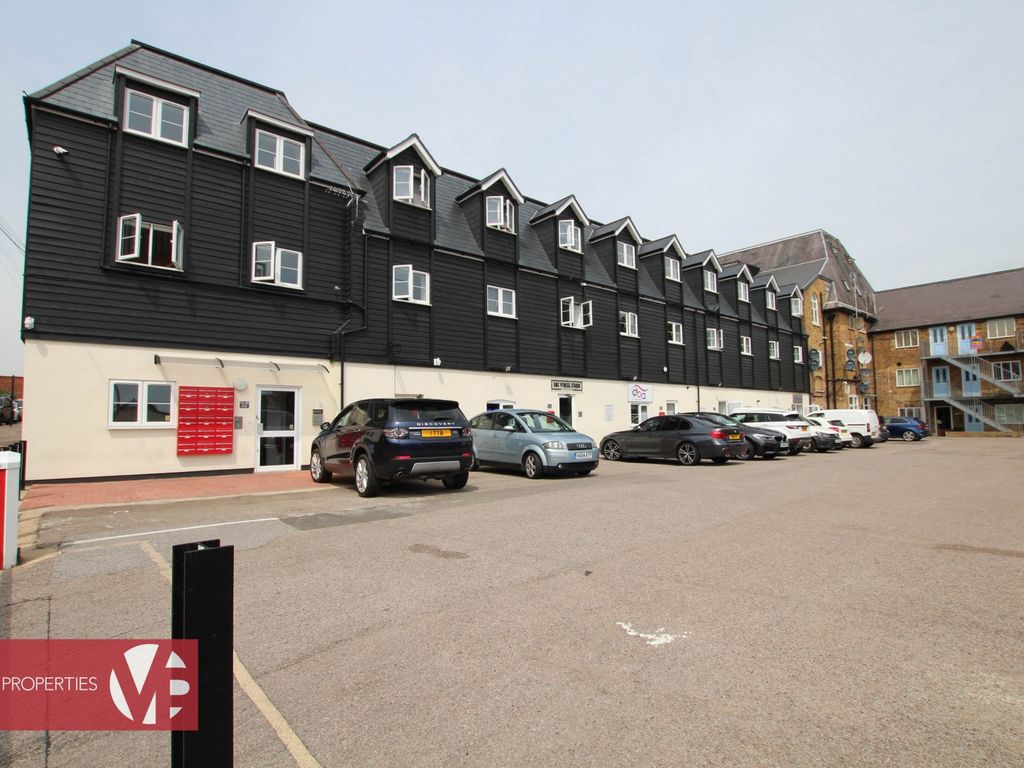4 bed flat to rent in Brewery Road, Hoddesdon EN11 Zoopla