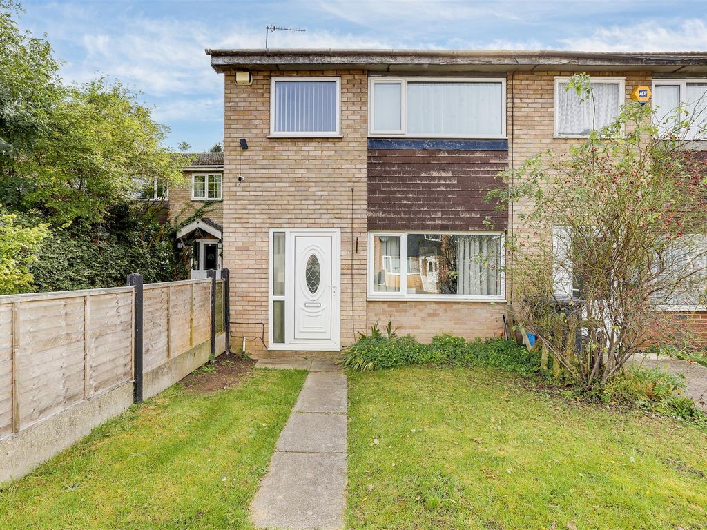 3 bed terraced house for sale in Bramble Drive, Carlton