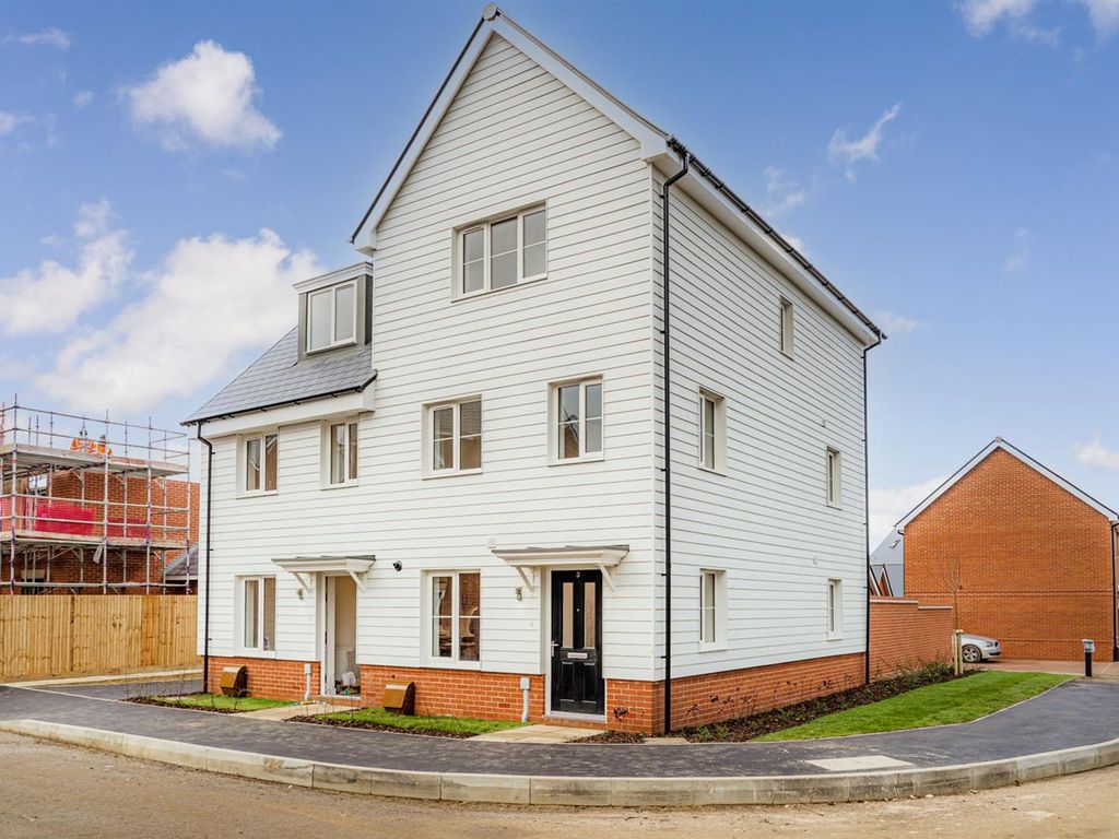 4 bed semidetached house for sale in Smith Way, Canterbury CT1 Zoopla