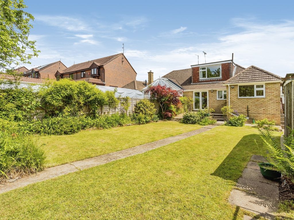 3 bed semidetached bungalow for sale in Meadow Lane, Burgess Hill RH15