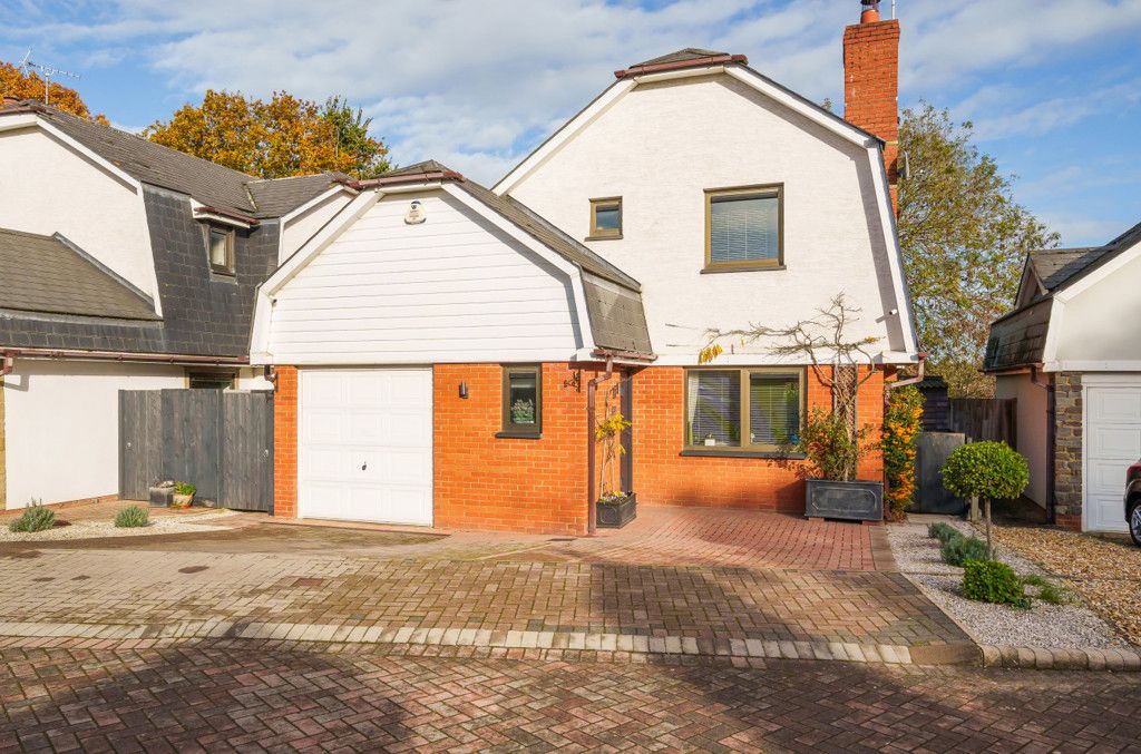 3 bed detached house for sale in Braeside, Binfield, Bracknell RG12, £