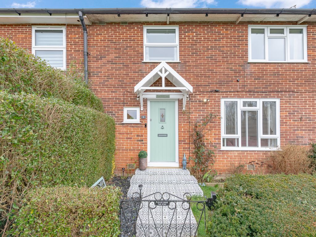 3 bed terraced house for sale in Admirals Walk, Old Coulsdon, Coulsdon CR5, £400,000 Zoopla