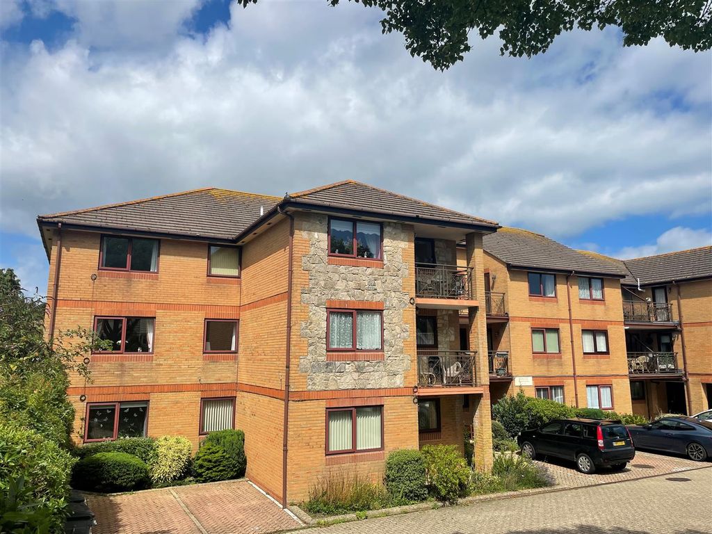 2 bed flat for sale in Victoria Avenue, Shanklin PO37, £179,950 Zoopla