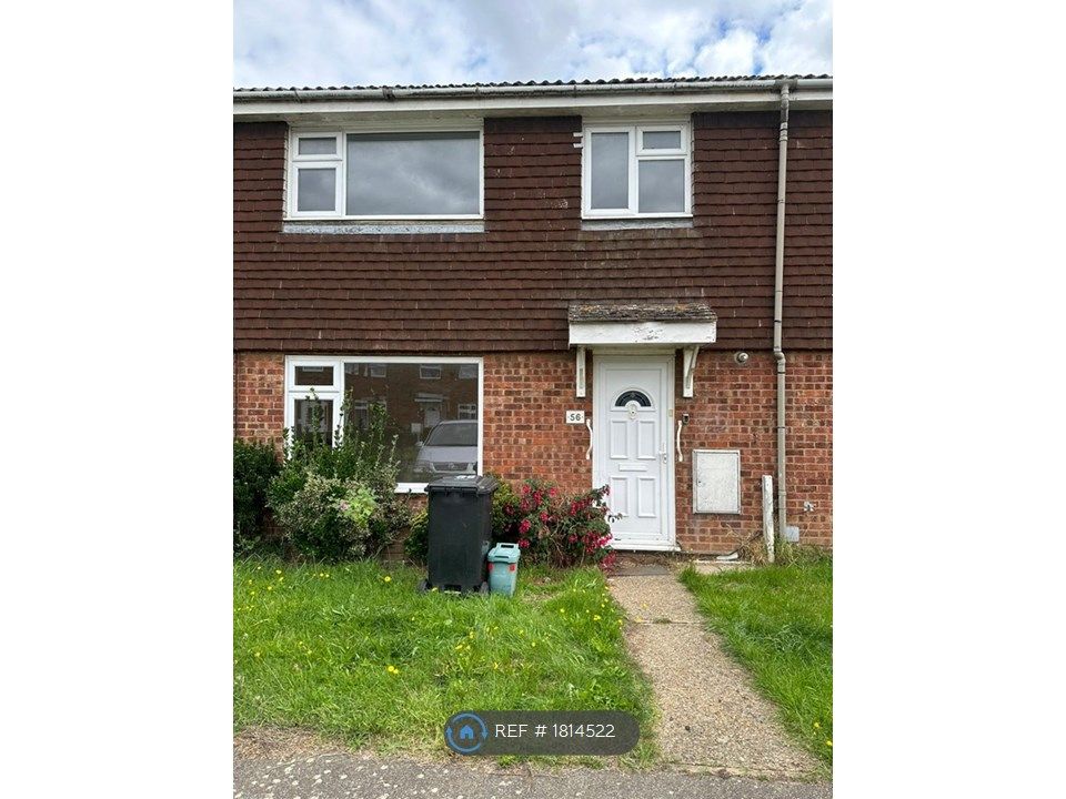 3 bed terraced house to rent in The Leas, BurnhamOnCrouch CM0, £1,300