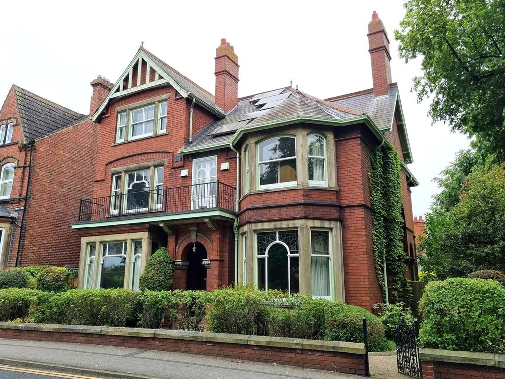 5 bed detached house for sale in Hook Road, Goole DN14, £400,000 Zoopla