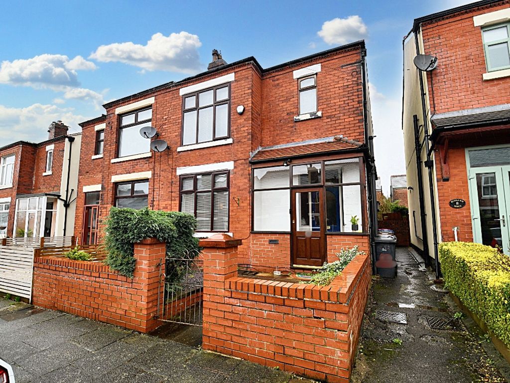 3 bed semidetached house for sale in Rudyard Road, Salford M6, £