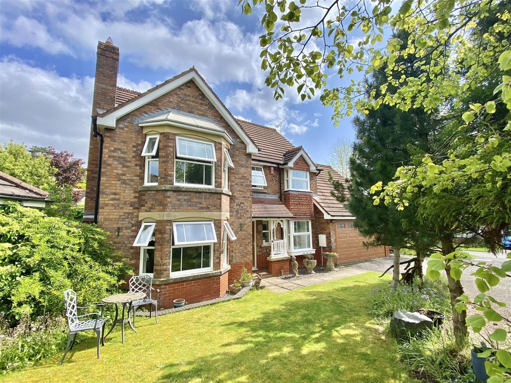 4 bed detached house for sale in Wolverton Close, Chippenham SN14 Zoopla