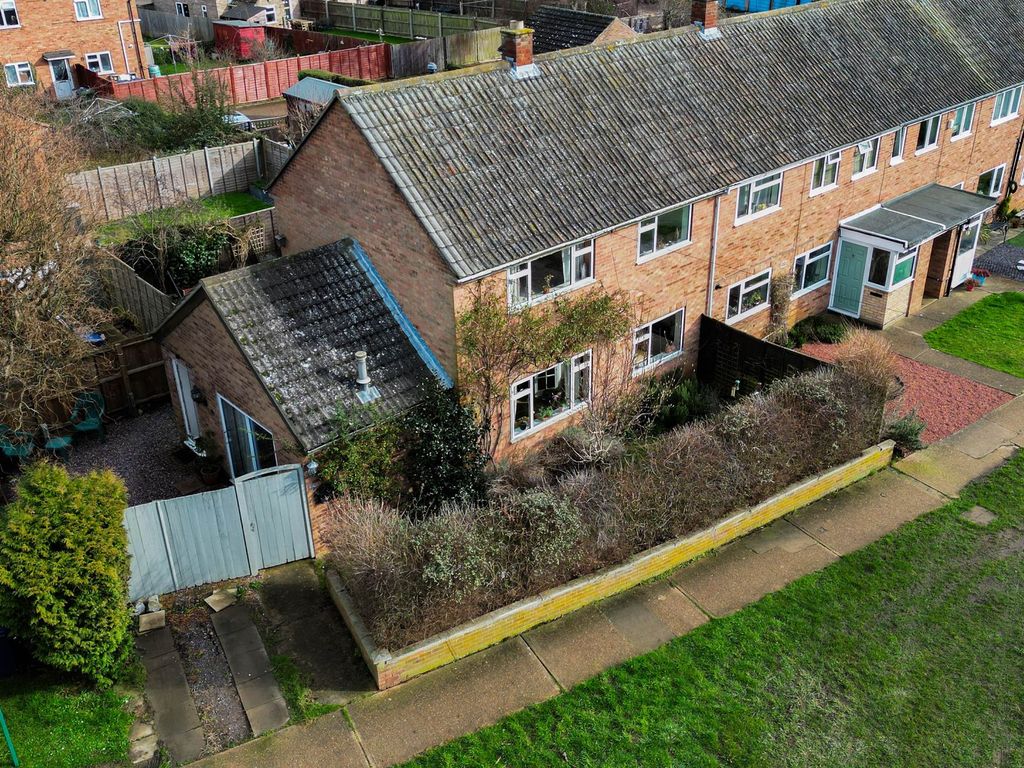 3 bed end terrace house for sale in Beach Road, Cottenham CB24, £