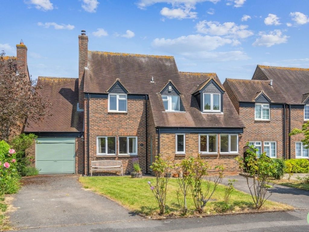 4 bed detached house for sale in Silvermead, Worminghall HP18, £645,000