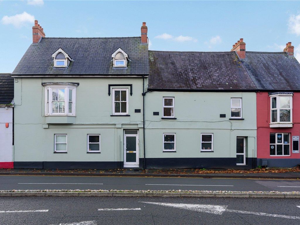 9 bed flat for sale in Cartlett, Haverfordwest SA61, £300,000 Zoopla