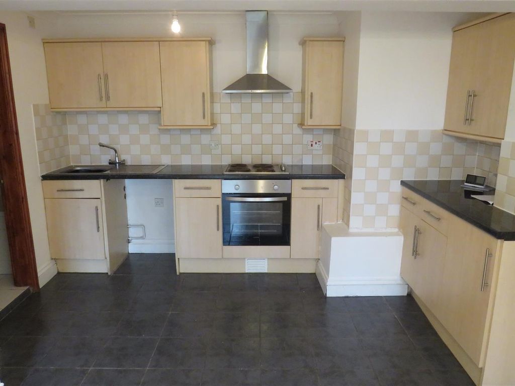 1 bed flat to rent in Dale Road, Shirley, Southampton SO16, £1,000 pcm