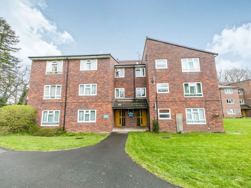 2 bed property to rent in Elgin Gardens, Guildford GU1 Zoopla