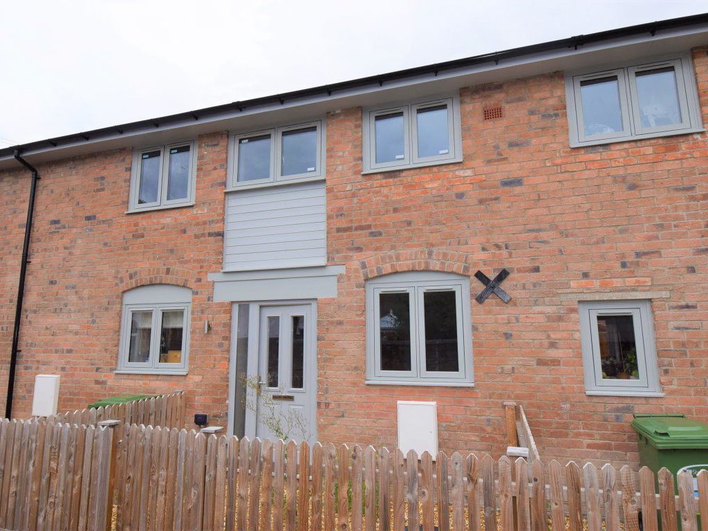 1 bed terraced house to rent in Dale Street, Craven Arms SY7, £500 pcm