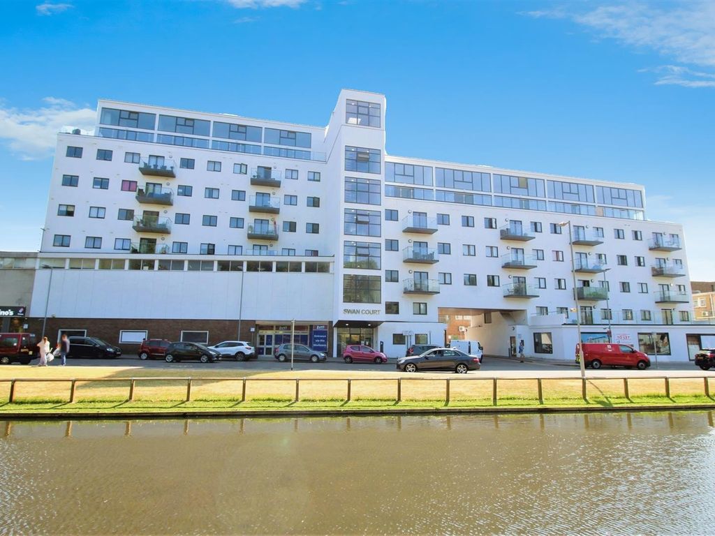1 bed flat for sale in Waterhouse Street, Hemel Hempstead HP1, £200,000