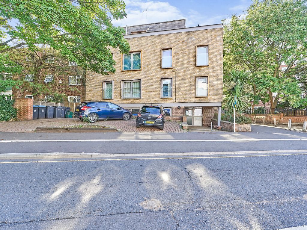 1 bed flat for sale in Kingston Hill, Kingston Upon Thames KT2 Zoopla