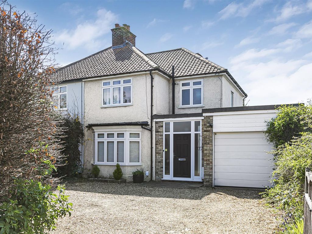 4 bed semidetached house for sale in Cambridge Road, Great Shelford
