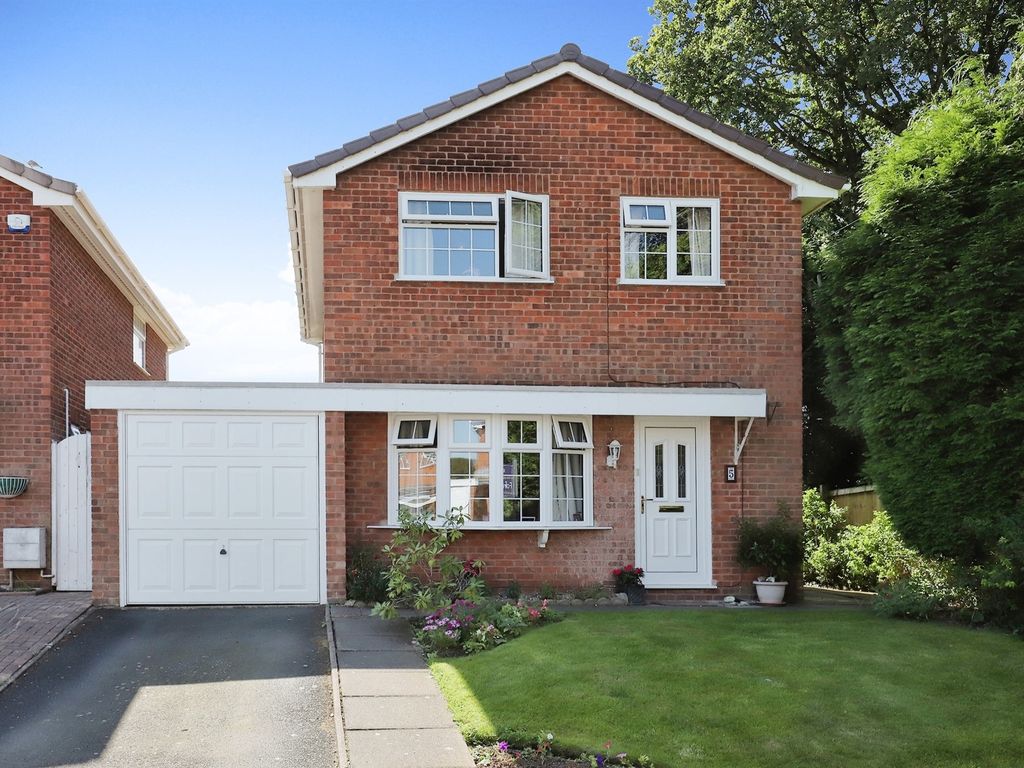 3 bed detached house for sale in Ashdene Close, Hartlebury
