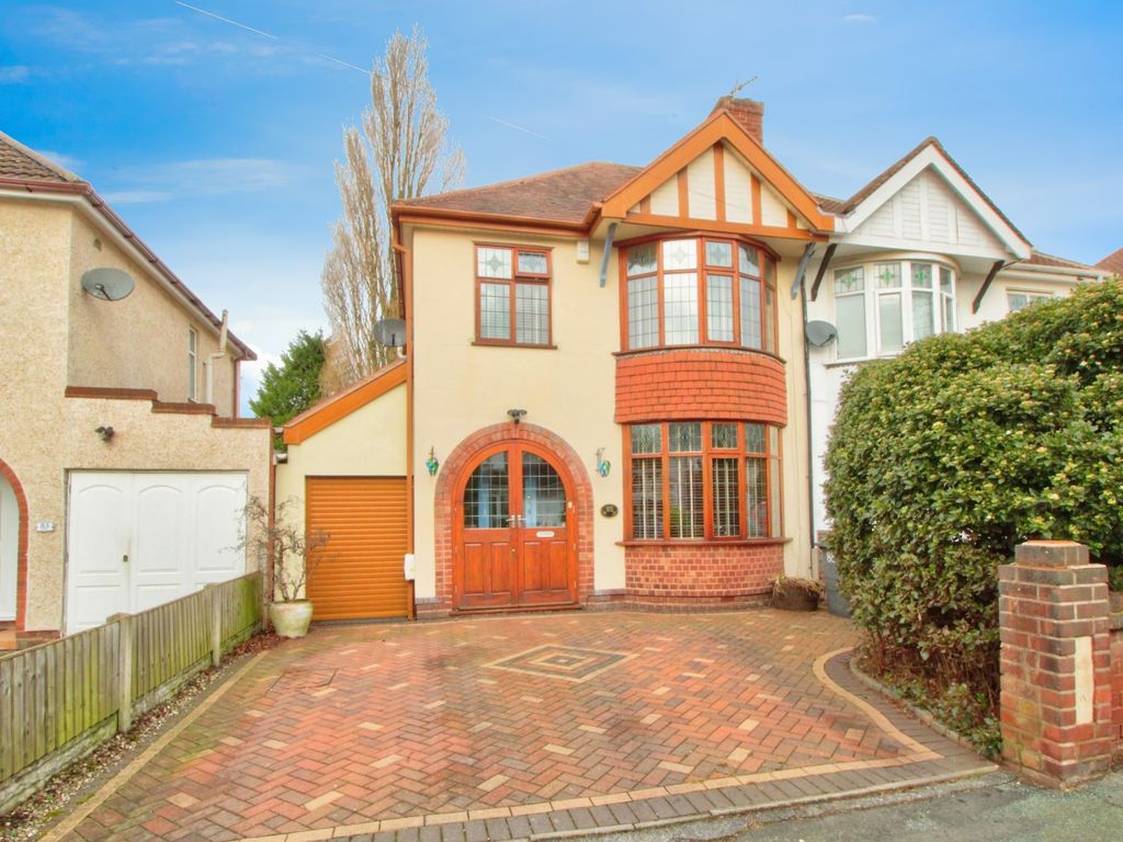 3 bed semidetached house for sale in Wimborne Road, Wednesfield