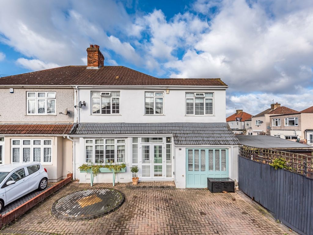 4 bed semidetached house for sale in Lulworth Road, Welling DA16 Zoopla