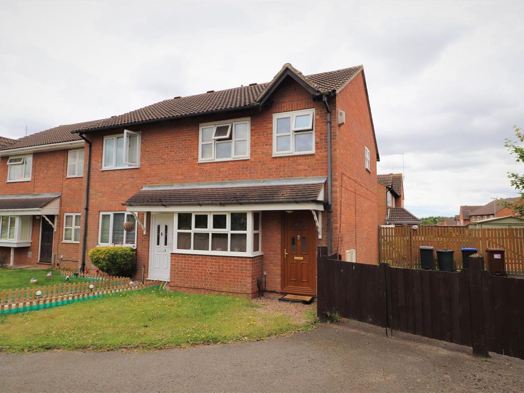 3 bed end terrace house for sale in Springbanks Way, East Hunsbury