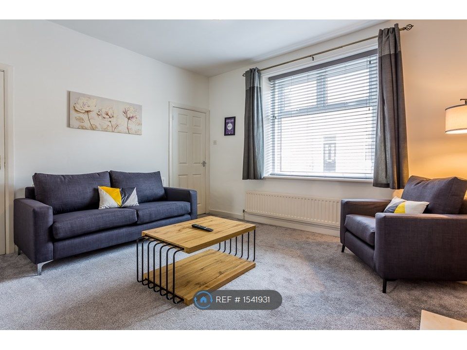 2 bed semidetached house to rent in Theresa Street, BlaydonOnTyne