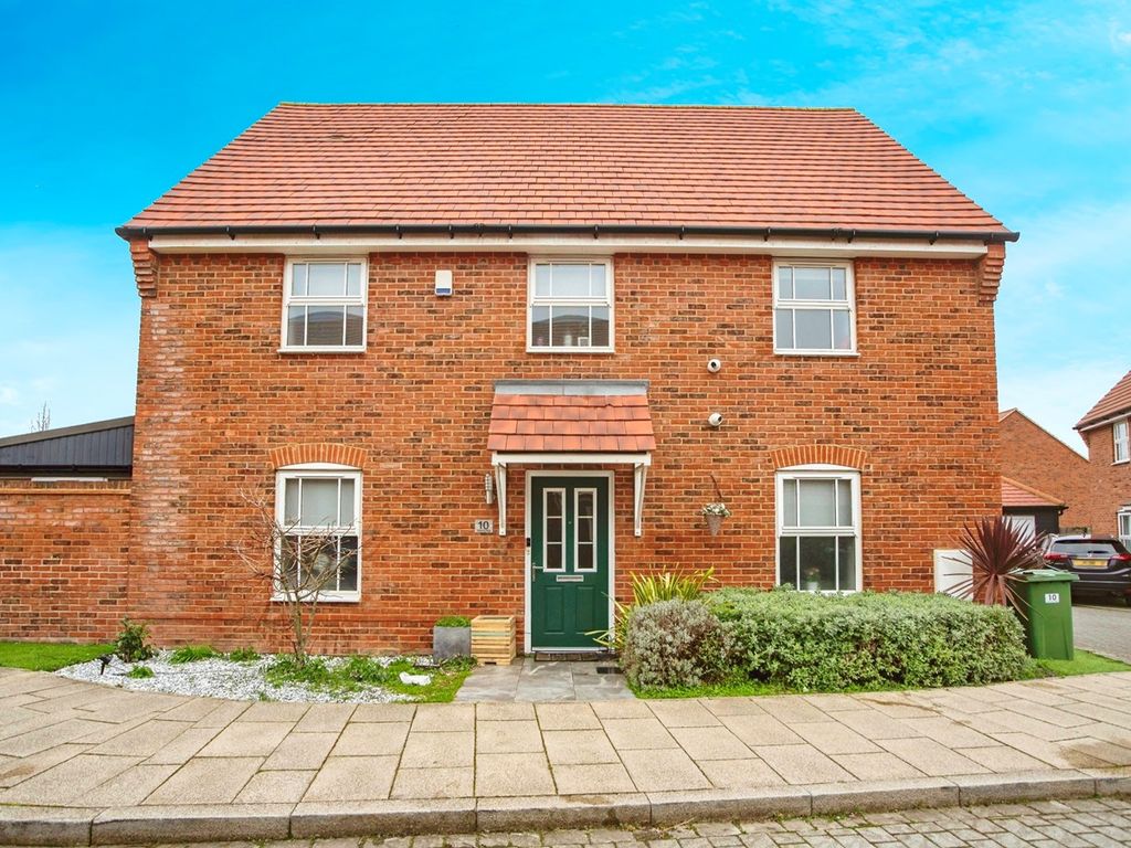 6 bed detached house to rent in Mansion Rise, Ebbsfleet Valley