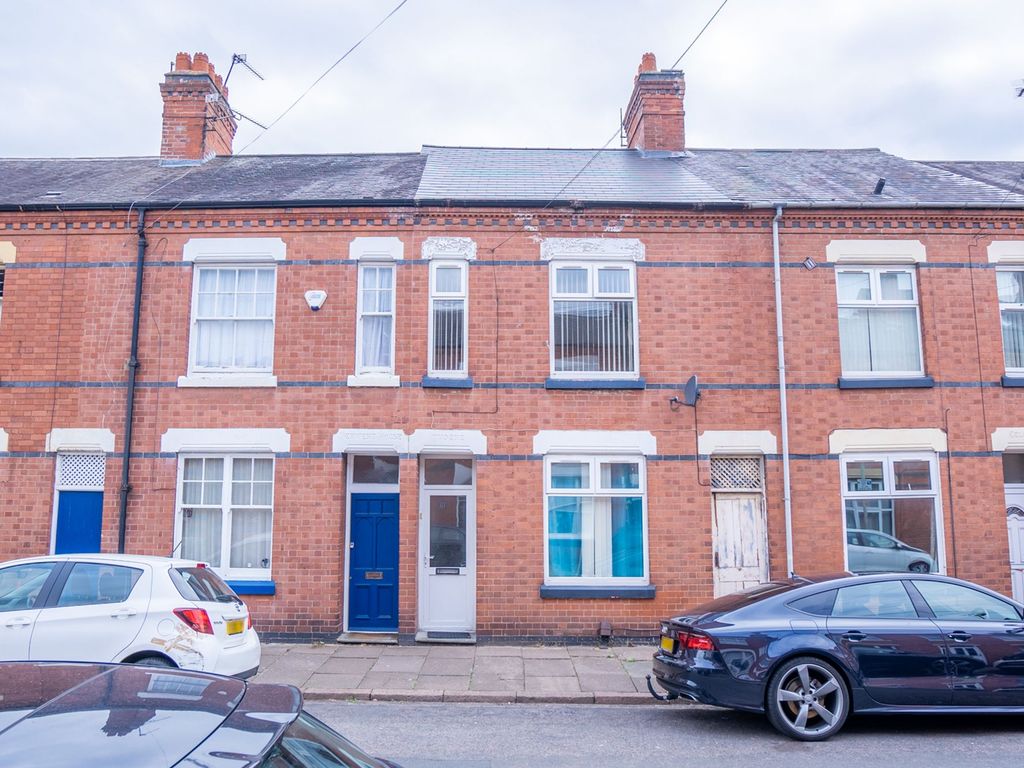 4 bed end terrace house for sale in Hartopp Road, Clarendon Park