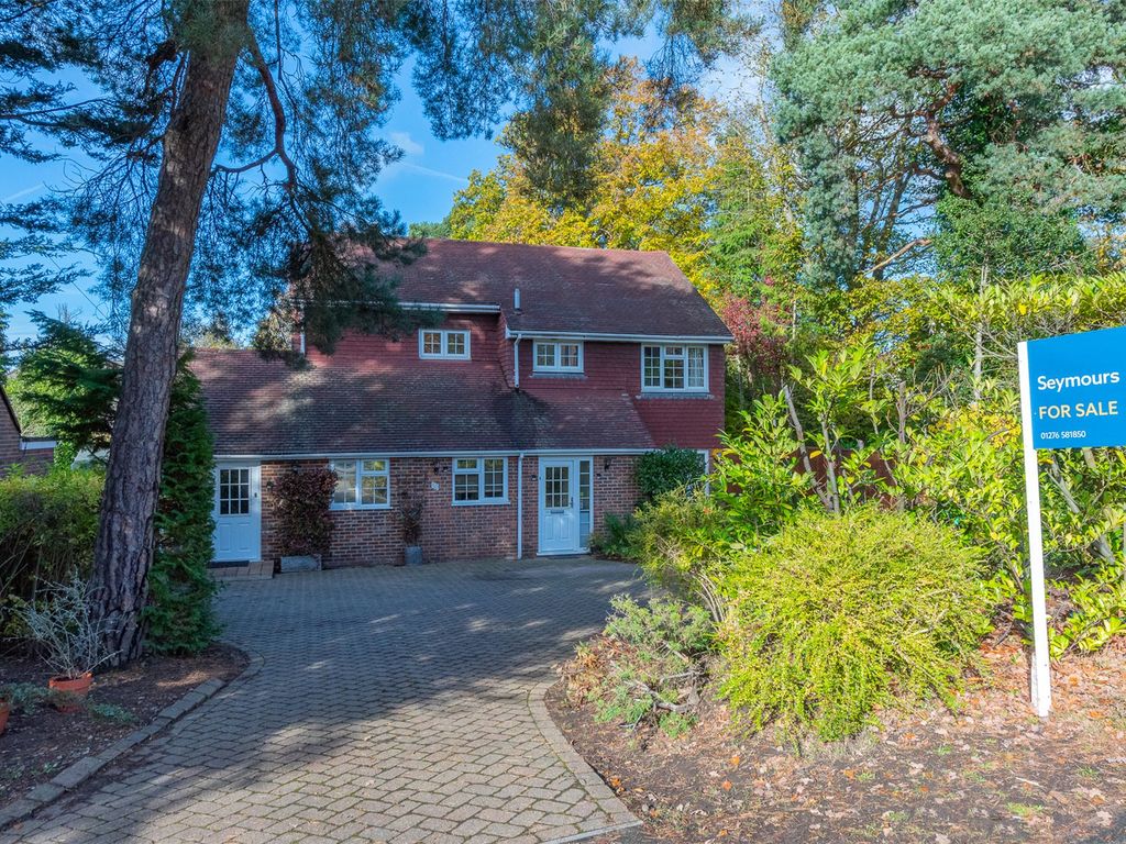 4 bed detached house for sale in Camberley, Surrey GU15, £900,000 Zoopla