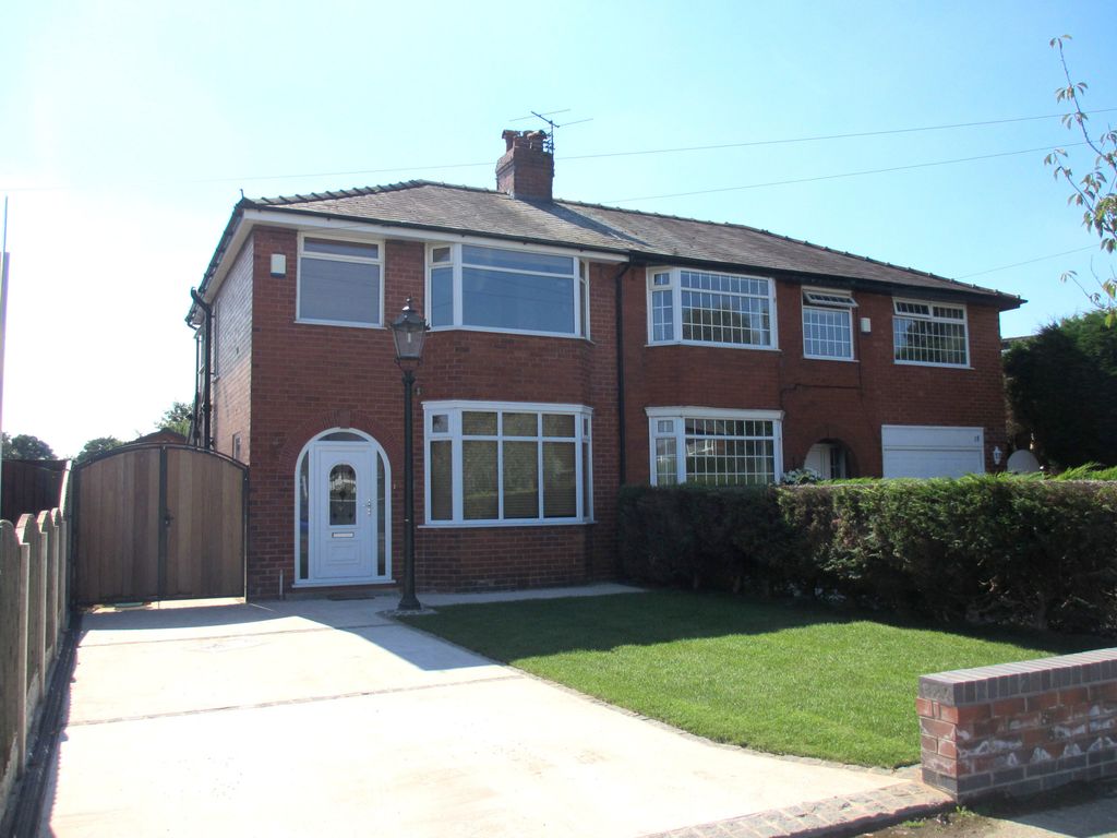 3 bed semidetached house to rent in Blashaw Lane, Penwortham PR1, £