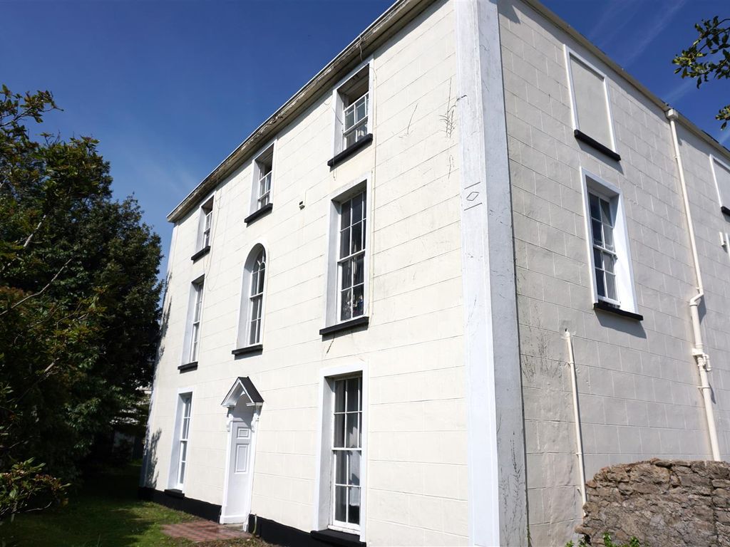 11 bed detached house for sale in Mount Pleasant, Chepstow NP16 Zoopla