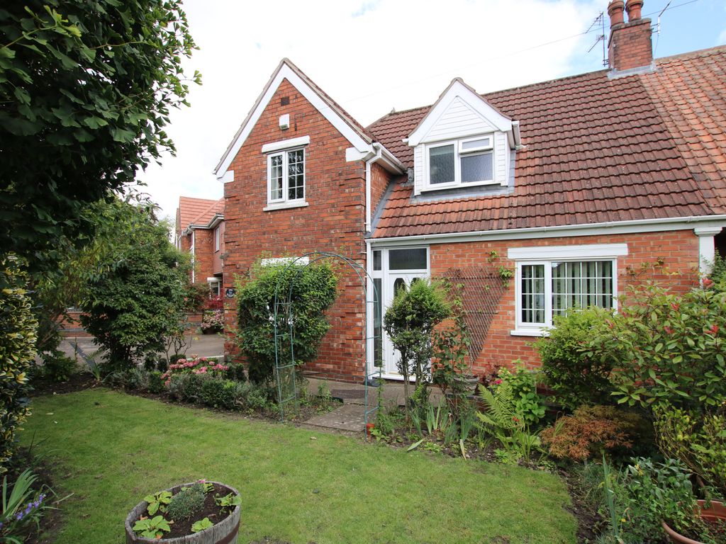 3 bed semidetached house for sale in Nettleham Road, Lincoln LN2, £